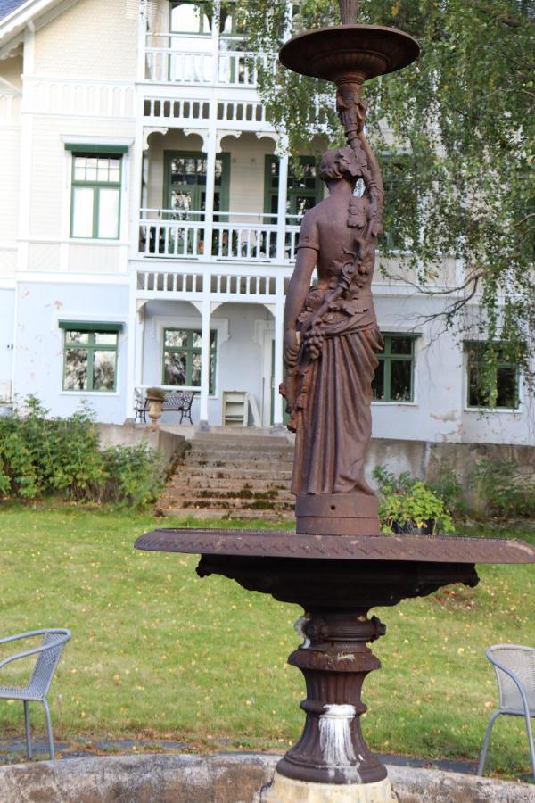 Skogsbrynet B&B, Bredsjoe Nya Herrgard Hallefors  Bagian luar foto